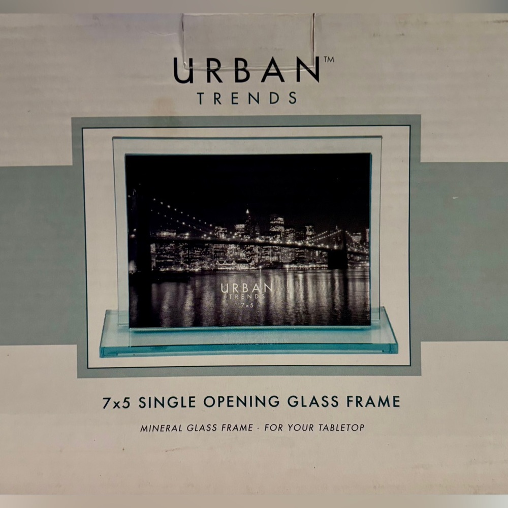 Urban Trends Double Glass Photo Frame with Glass Base